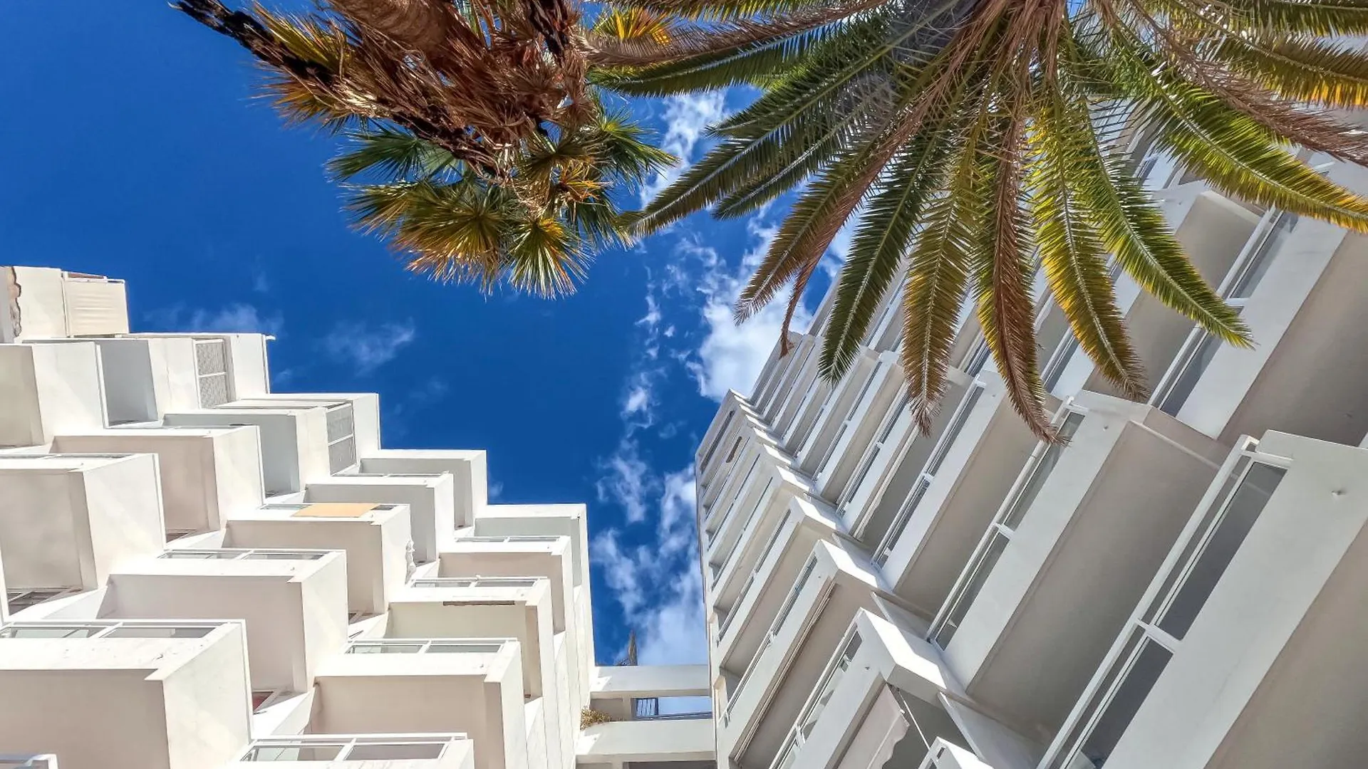 Magic Ocean Ponderosa Apartment Playa Fanabe 0*,  Spain